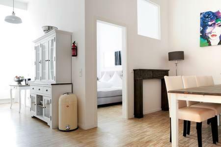 Sc 02 By Rockchair Apartments L Superhost Status L 4 Bedrooms Boxspringbeds 2 Bathrooms Balcony Elevator - Cozy Family & Business Flair Welcomes You! Berlin Luaran gambar